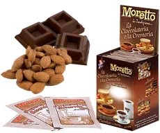 Ciocolată caldă neagră cu migdale Moretto Ciocolată caldă neagră cu migdale Moretto